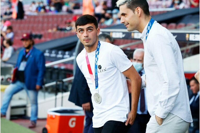 「PSGメッシ」の初得点と“FKの壁で寝転び”、ネイマールとの友情を撮った… 18歳のバルサ新10番ファティも復活〈激写〉(2)