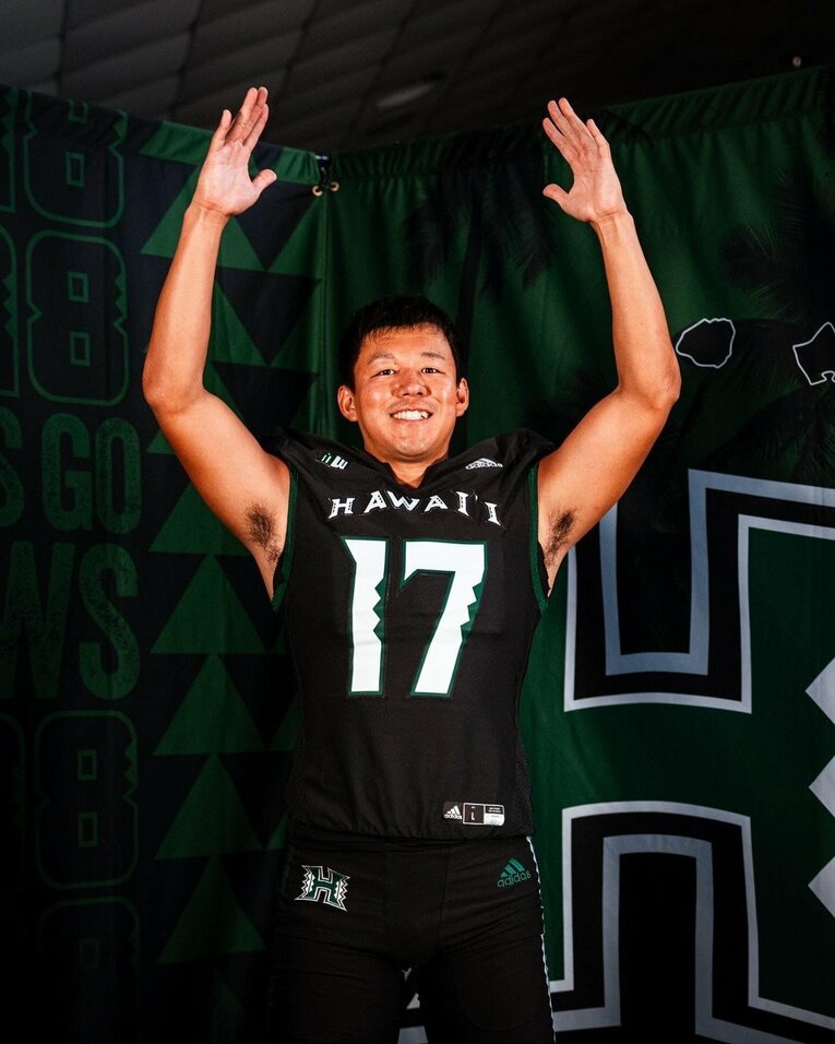 編入2年目からはハワイ大チームの正キッカーとして活躍している松澤／本人提供