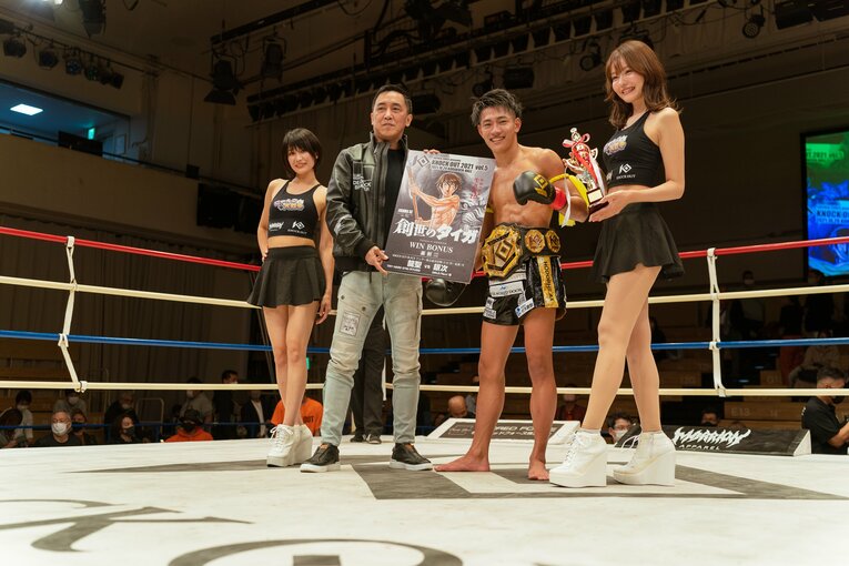 「“ラウンドガール不要論”をどう思う？」人気ラウンドガール・来栖うさこに“グラドル界と格闘技”の関係を聞いてみた〈特別グラビア〉(55)