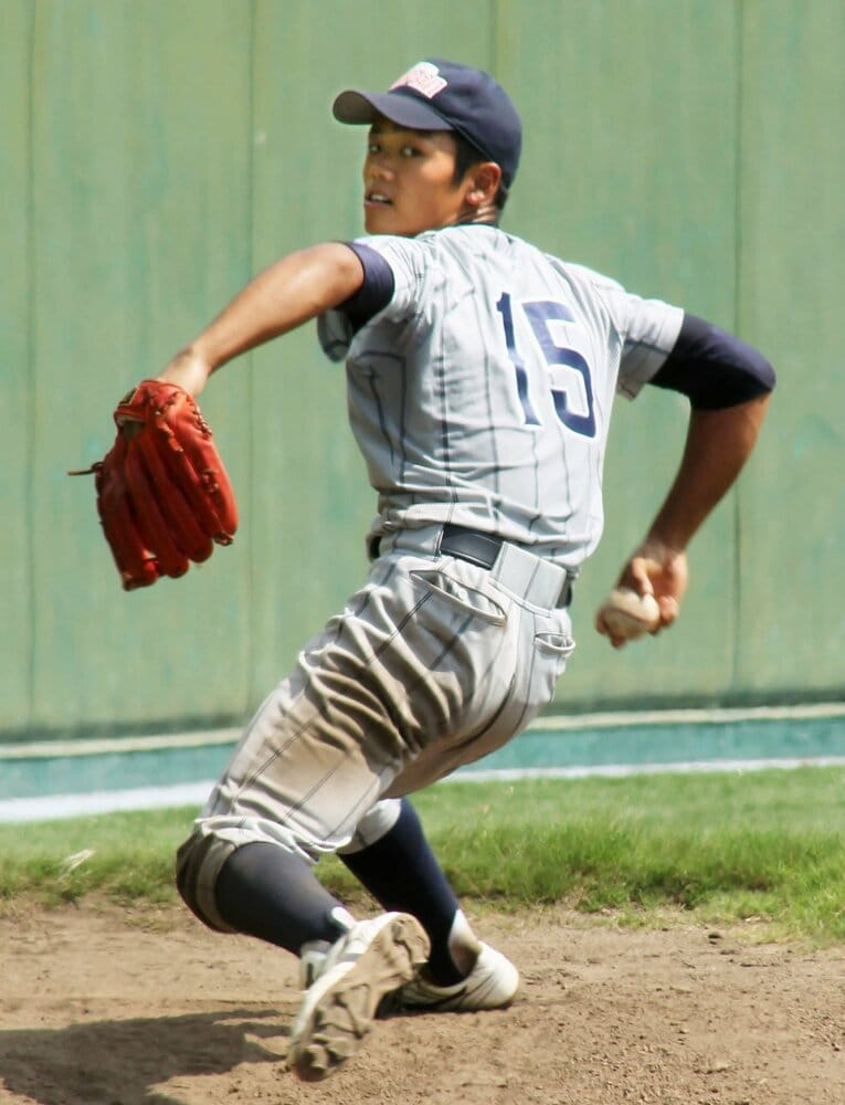 中3時の投球フォーム　©KYODO