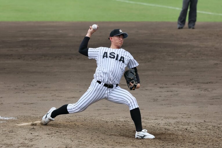 広島2位、亜細亜大の齊藤のピッチングフォーム（２／５）　©︎Shigeki Yamamoto