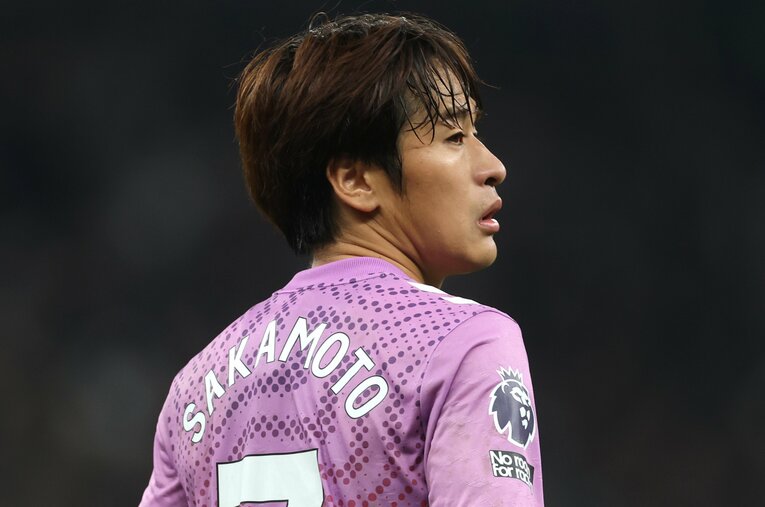 日本代表とほぼ無縁の30歳・坂元達裕が、世界最強リーグでスタメン奪取を果たした ／ photograph by Alex Pantling/Getty Images