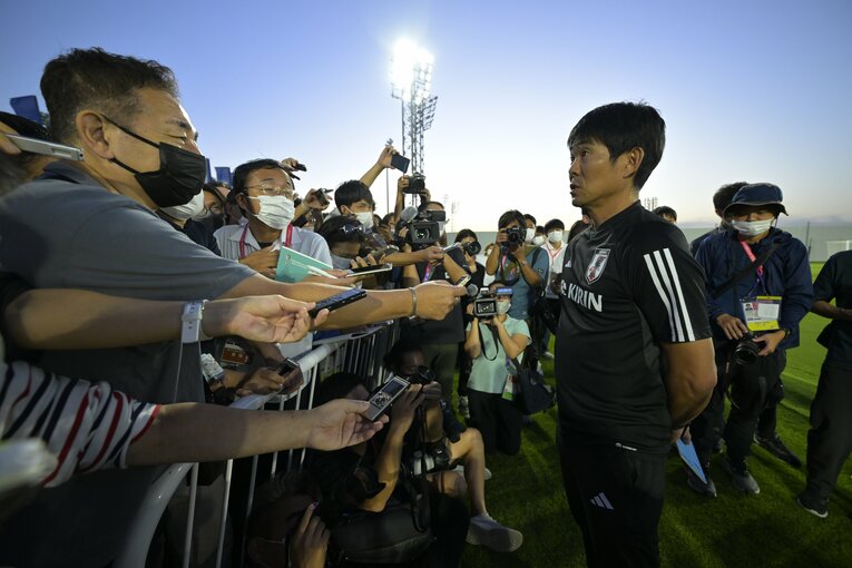 コスタリカ戦翌日、森保監督は取材に応じる　©Koki Nagahama/JMPA