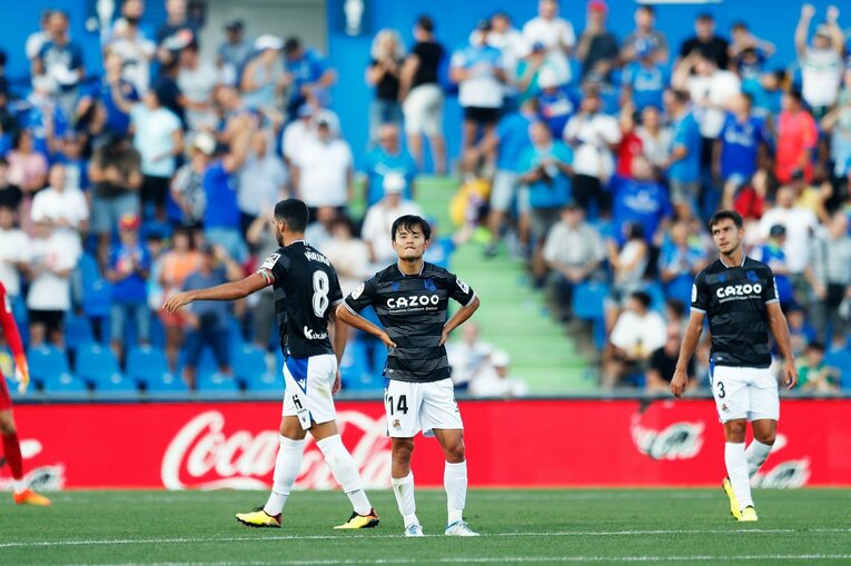 久保建英は「シルバらと共存・連動」が今のソシエダで最適解か　マンU戦勝利から中2日→“トップ下で迷った”古巣戦を撮って気づいたこと(31)