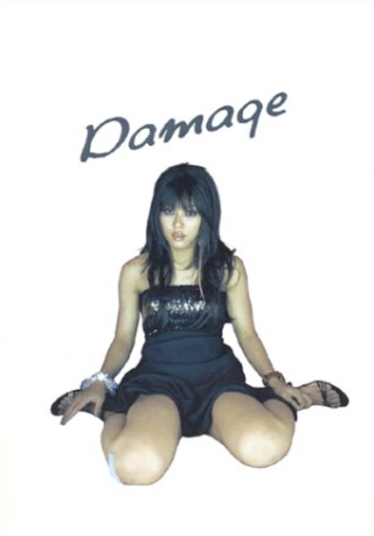 最初に発売された写真集（1冊目／4冊発売）