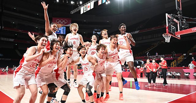 苦難と失意の連続 から日本女子バスケが史上最強に 東京五輪で金メダルを 宣言が一笑に付されたアメリカ人指揮官の哲学とは 4 4 バスケットボール日本代表 Number Web ナンバー