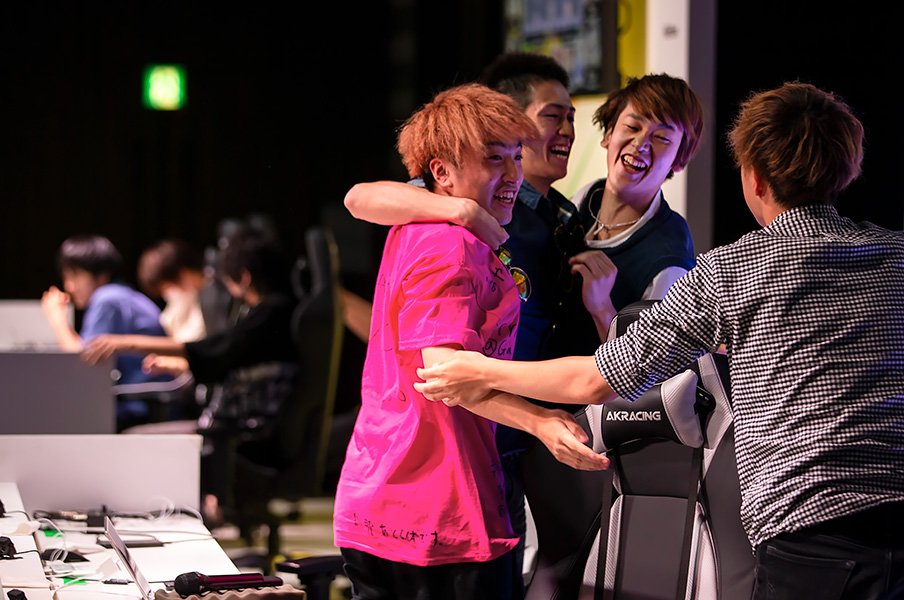 <eスポーツの世界へようこそ>モンストグランプリの現在地。<Number Web> photograph by Tadashi Shirasawa