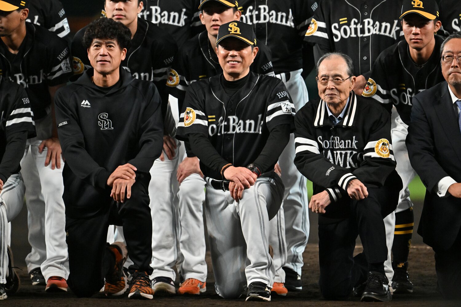 城島CBO（左）と小久保監督（中央）は王（右）の意思を継承することを強く意識している　©Hideki Sugiyama