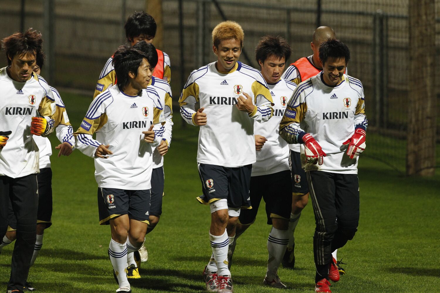 南アフリカW杯では稲本、川口ら長く主力だったメンバーがチームを献身的に支えた　©JMPA