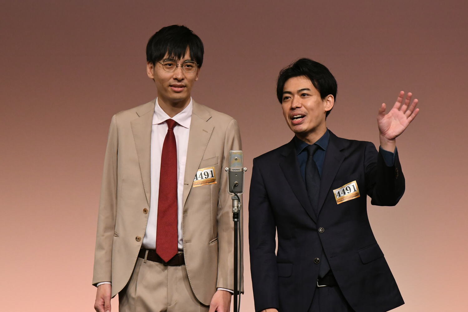 カベポスター（2014年結成、吉本興業）　©M-1グランプリ事務局