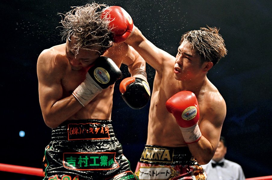 佐々木尽「ボクシング以外を捨てた大器が目指す快挙」＜Number Web＞ photograph by Hiroaki Yamaguchi