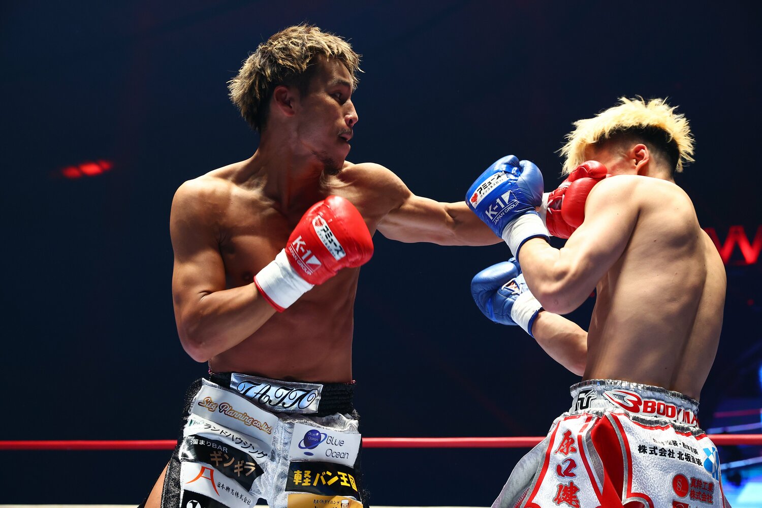 軍司と門口の試合は甲乙つけがたい熱戦だった ©RISE/Chiyo Yamamoto