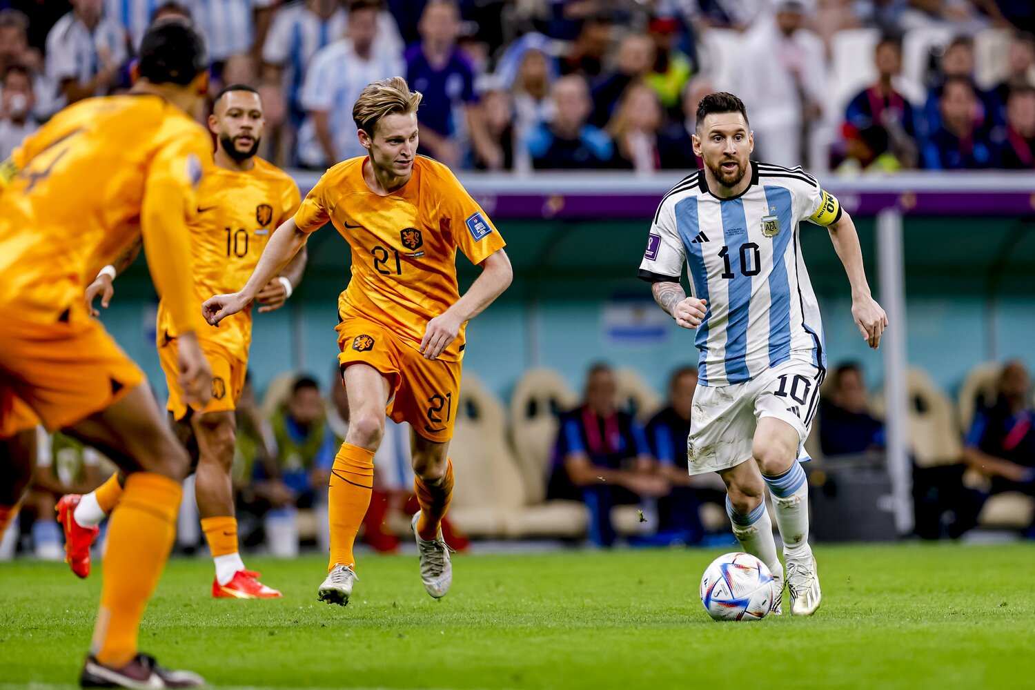 実はこの試合、明らかなミスジャッジは少なかったのだが　©Kiichi Matsumoto/JMPA