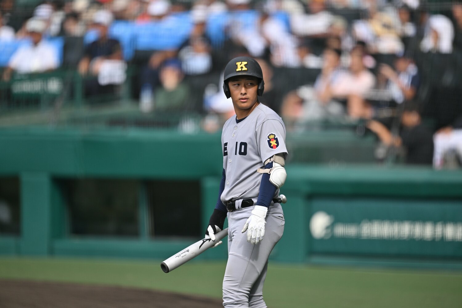 クーリングタイム終了後、慶応の代打に起用された清原勝児 ©Hideki Sugiyama