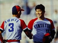 山崎康晃 SR スーパーレア 山崎康晃29歳が開幕戦リリーフ失敗で抱いていたクローザー返り咲きへの