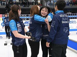 ロコソラーレでもフォルティウスでもなく…「お互いを信じた上野姉妹」「仁平美来はごめんごめん、と」カーリング新世代の“高め合うライバル関係”