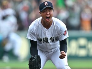 「沖縄尚学170センチvs日大三177センチ」“小さい”沖縄尚学の優勝は番狂わせだった？ 証言「沖縄尚学にあって、県岐阜商になかった“バント”」公立校の敗因