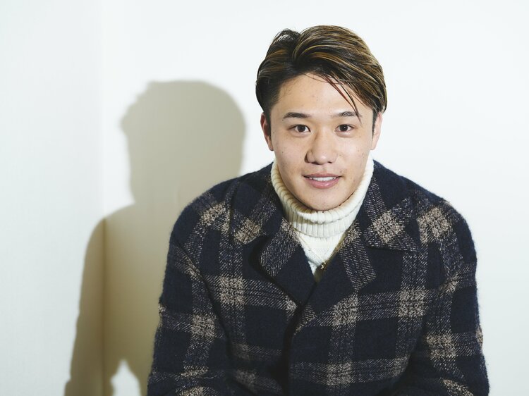 新庄剛志との生活”を同居人・安河内駿介が語る「感覚を言語化するのが