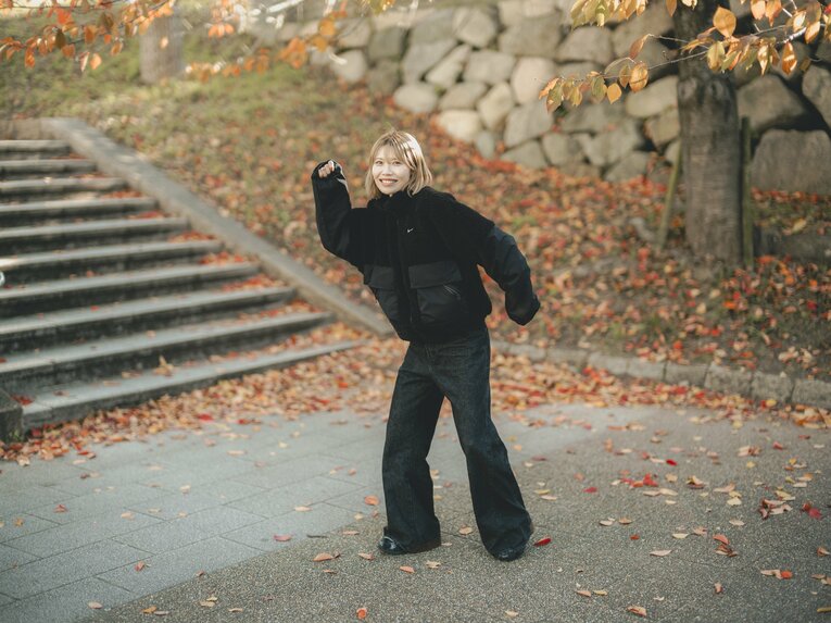 コミカルなポーズも！　©Wataru Sato