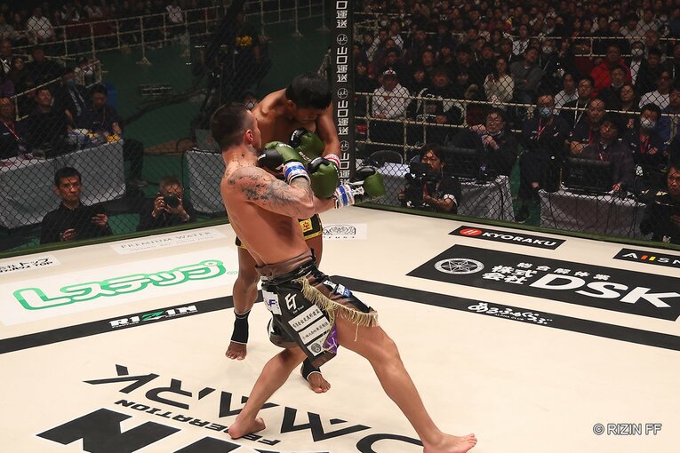 ブアカーオ・バンチャメークvs.木村“フィリップ”ミノル　©RIZIN FF