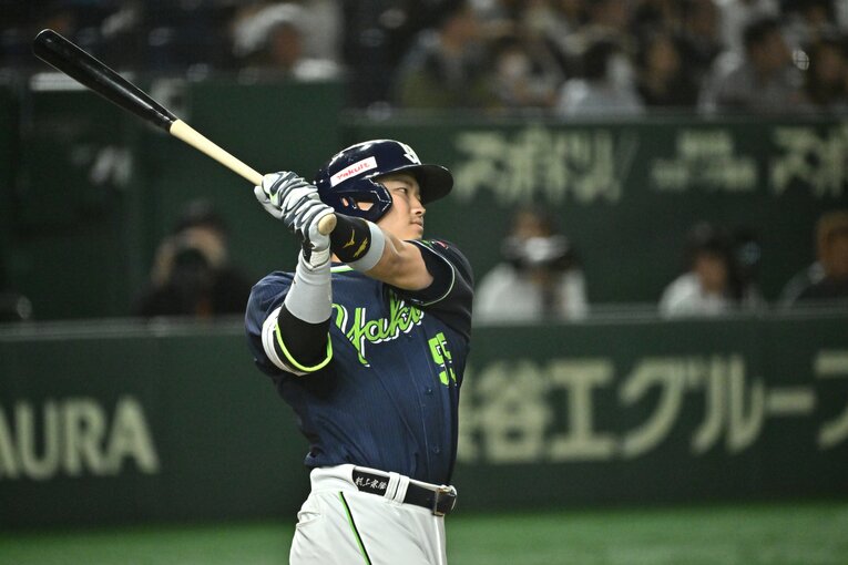 「打球速度と飛距離が比例していない」というコメントを残した村上宗隆（2022年の三冠王）　©Hideki Sugiyama