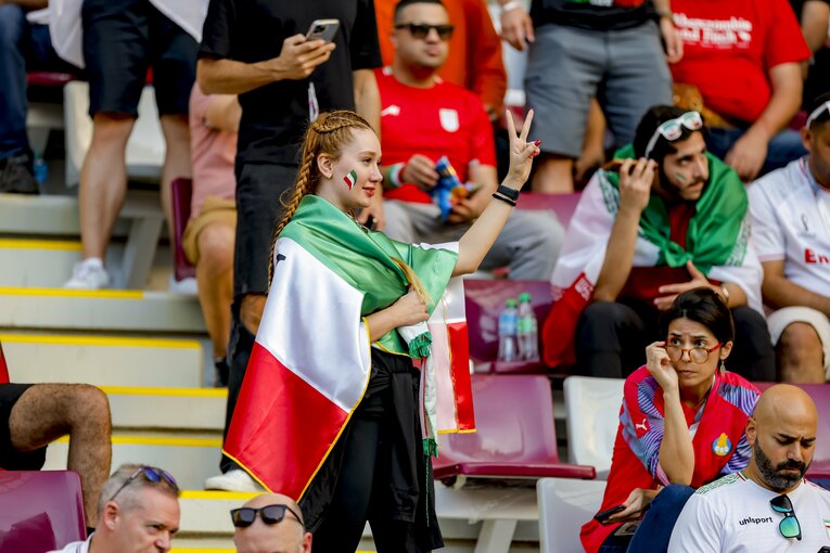 カタールW杯の女性サポーター　©Kiichi Matsumoto/JMPA