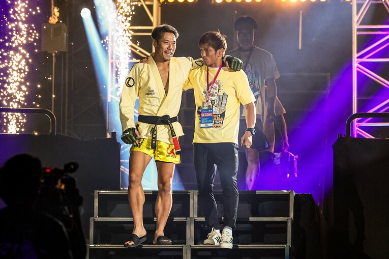 2023年9月24日、『RIZIN.44』で盟友の所英男と入場する金原　©RIZIN FF Susumu Nagao