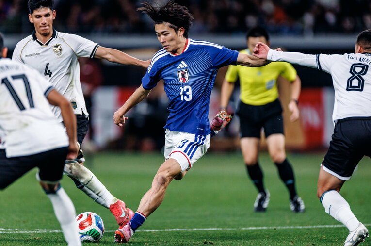 ボリビア戦で技巧的なゴールを奪った中村敬斗。負傷で招集外が続く三笘薫との左サイド定位置争いも熱くなりそうだ ／ photograph by Kiichi Matsumoto