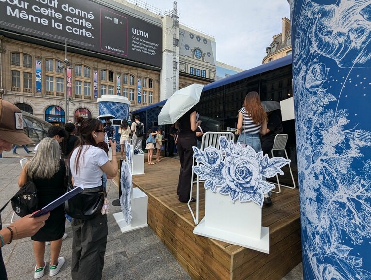 中国発のドリンクチェーン「霸王茶姫（CHAGEE）」のポップアップストア　©Yu Saito