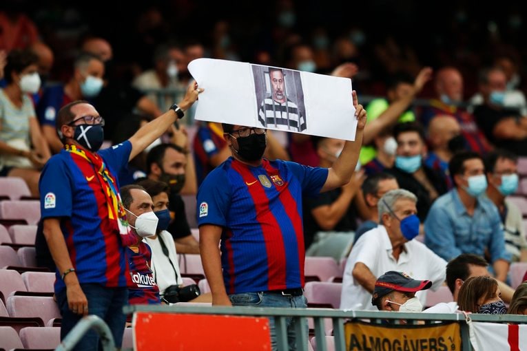 “メッシが去ったバルサとカンプノウ初戦”はどんな雰囲気だったか… 背番号10のファンと「前半10分のメッシコール＋ブーイング」〈現地撮影〉(19)