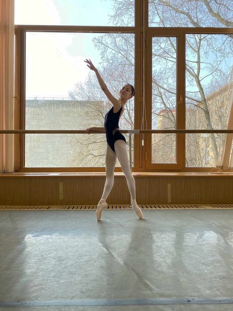 ボリショイバレエ学校にて（本人提供）