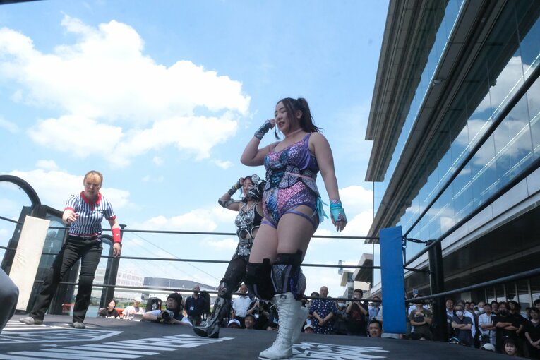 「やせたら可愛いのに」世間の声との闘い…“プラスサイズモデル”も務める女子レスラー・まなせゆうなの思い「ありのままの自分を愛せばいい」(72)