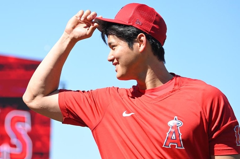 切れ味を増すばかりの二刀流で、WBCから今シーズン出ずっぱり状態の大谷翔平。HRダービーはどうする？ ／ photograph by Nanae Suzuki