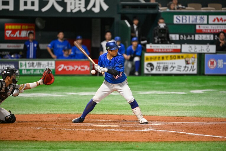 日本シリーズ第5戦、9回に死球を受けた桑原将志　©︎Nanae Suzuki