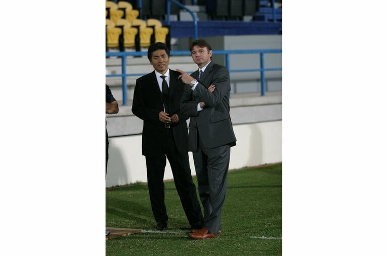 日韓W杯当時の日本代表トルシエ監督（右）と山本昌邦コーチ　©Koji Asakura