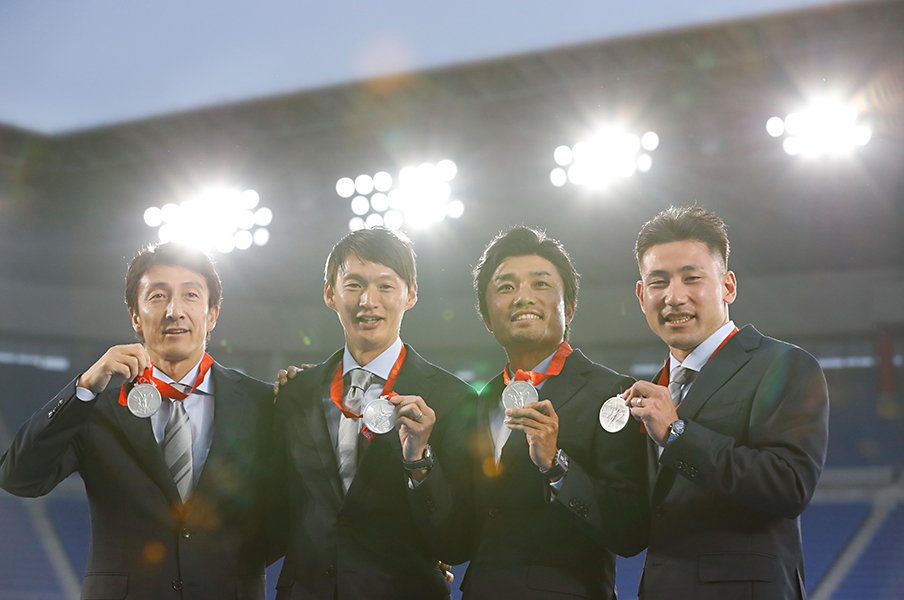 北京五輪4継の日本の“繰り上げ”銀。原因の選手は「何も話したくない」。<Number Web> photograph by AFLO