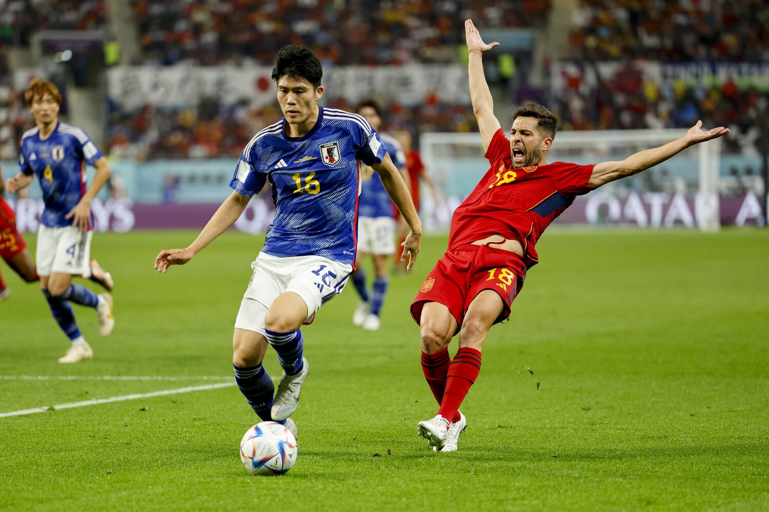 ペリシッチらクロアチアの中盤の制圧に闘志を燃やす冨安。どのような形での出場となるか　©Getty Images