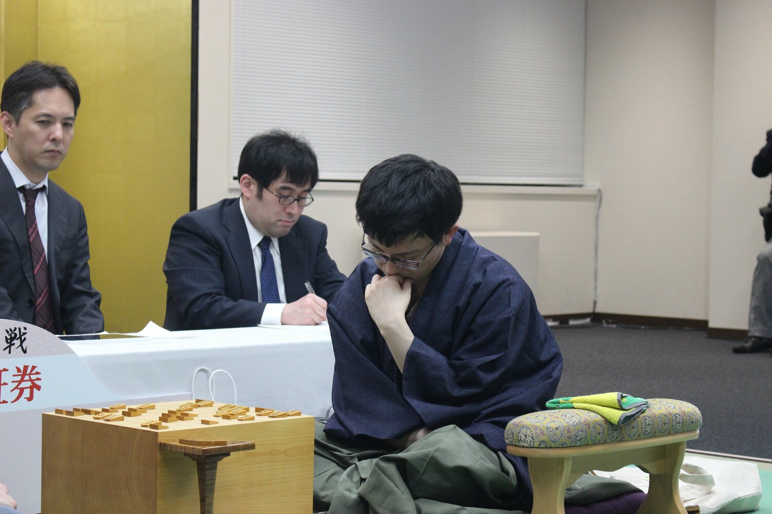 投了後の永瀬拓矢。いったいどんな思考をめぐらせていたのか　©Number Web