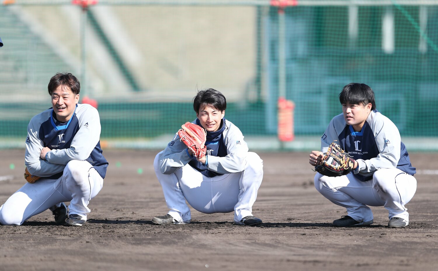 練習中の風景。左から平井、森脇、松本（2022年）　©︎JIJI PRESS