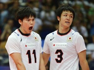 18歳で日本代表に初招集され、鮮烈デビューを飾った西田有志。当時コンビを組んだ藤井直伸のトスで世界が広がった（写真は19年ネーションズリーグ）