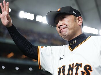 「僕が勝たせてあげられなかった…批判は受けます」日本シリーズ進出を逃した巨人・阿部慎之助監督の“経験不足”…敗れるなりの理由があった＜Number Web＞ photograph by JIJI PRESS