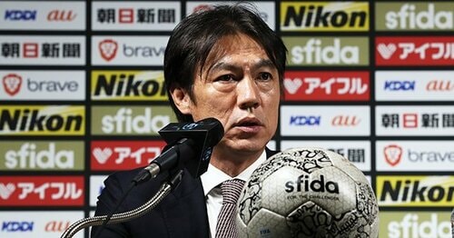 洪明甫を徹底解剖 - Number Web - ナンバー