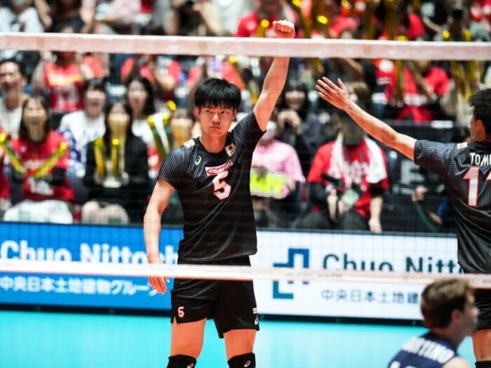 石川祐希と交代してコートに…なぜあんなに冷静だった? 大塚達宣(23歳)がベンチで考えていたこと〈男子バレー控え組の貢献〉<Number Web> photograph by FIVB