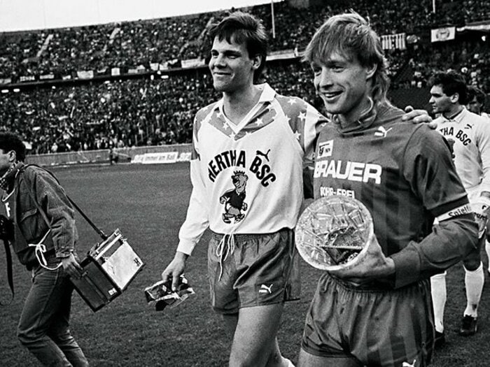 ヘルタとウニオンがついに対戦。悲願を叶えたベルリン・ダービー。＜Number Web＞ photograph by Thomas Wattenberg/picture-alliance/Presse sports