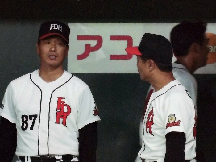 「もしもし、王です」「どちらにお掛けですか？」“優勝請負人”にホークス王貞治からまさかの電話…そして野村克也が「考え直せ！」と言ったワケ＜Number Web＞ photograph by Kazuaki Nishiyama
