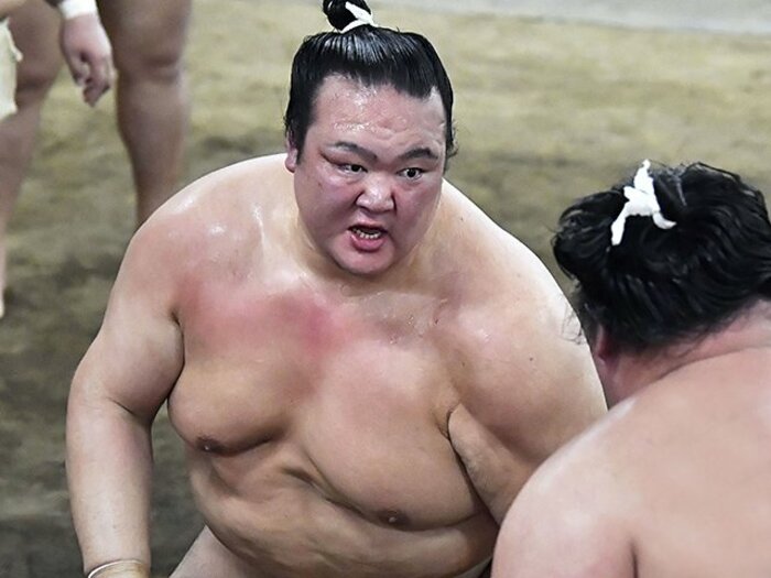 稀勢の里の完全復活は実現するか。希望と絶望、相反する双方のデータ。＜Number Web＞ photograph by Kyodo News