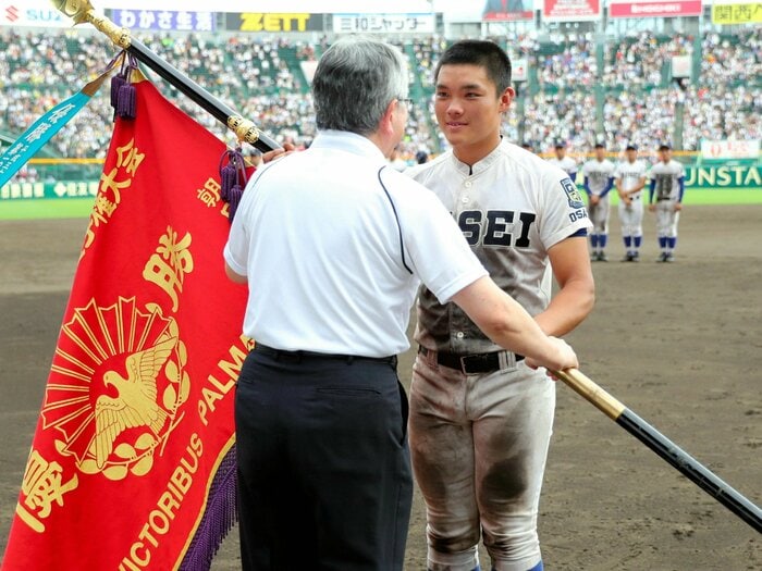 「大人と子どもが野球をしているようで…」大阪桐蔭“最強世代”も追い詰め、甲子園で日本一…履正社 “伝説の主将”がぶつかった「社会人野球の壁」＜Number Web＞ photograph by JIJI PRESS