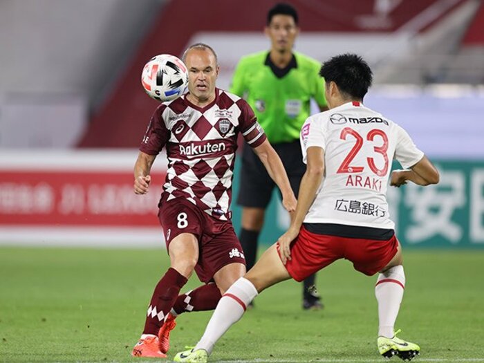 イニエスタ不在時の神戸が問われる“密集”攻略。ヒントは高徳の……。＜Number Web＞ photograph by J.LEAGUE