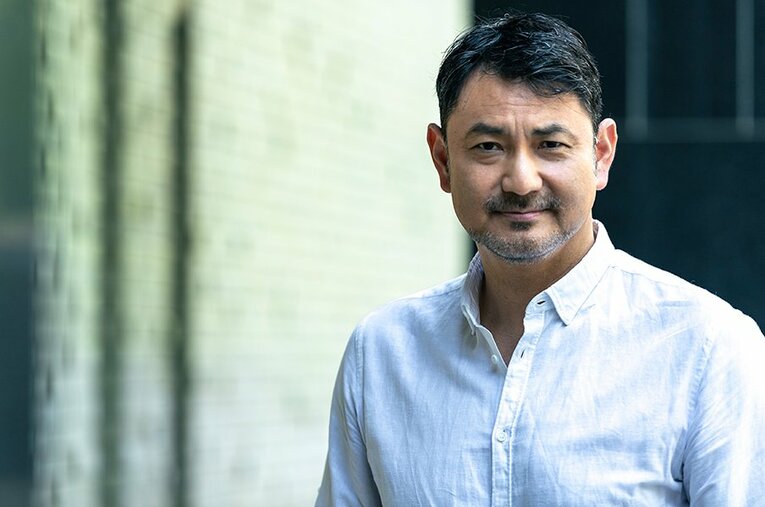 NHKドラマ『坂の上の雲』広瀬武夫役などで知られる俳優の藤本隆宏。俳優となる前は水泳のオリンピアンでもあった藤本に話を聞くと… ／ photograph by Takuya Sugiyama