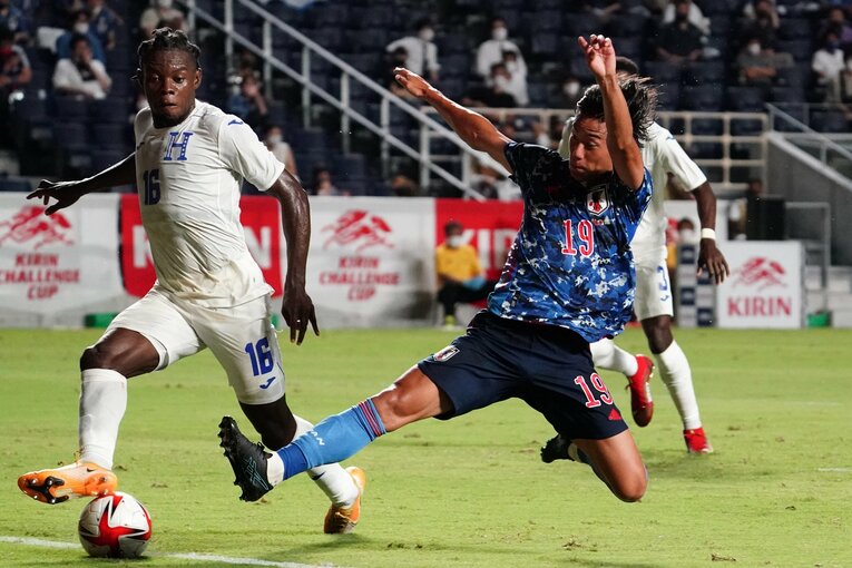 ホンジュラス戦でゴールに迫る林大地　©Getty Images